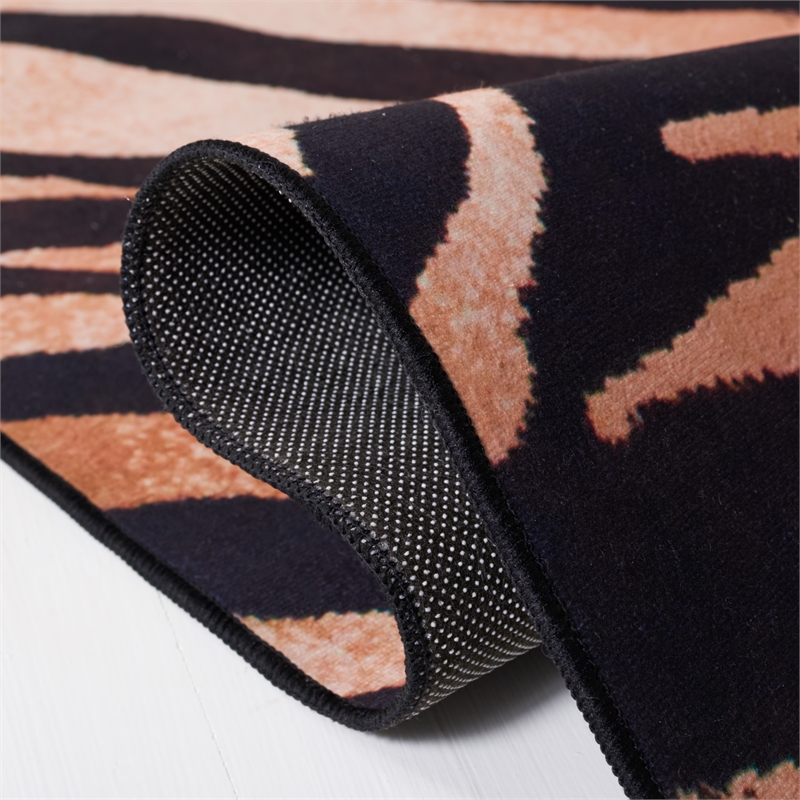 Safavieh Faux Hide 2'-3