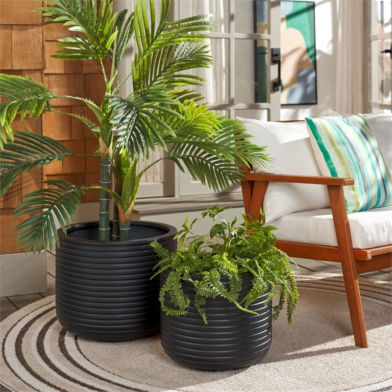 Safavieh Nardo Planter Pot Set of 2 in Black