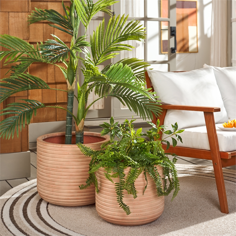 Safavieh Nardo Planter Pot Set of 2 in Terracotta