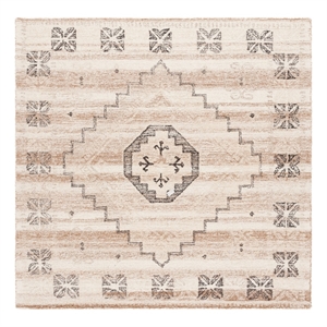 Safavieh Ebony 6'-0&quot x 6'-0&quot Wool Hand Tufted Rug in Gold / Beige