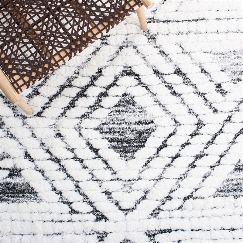 Safavieh Moroccan Tassel Shag2'-3