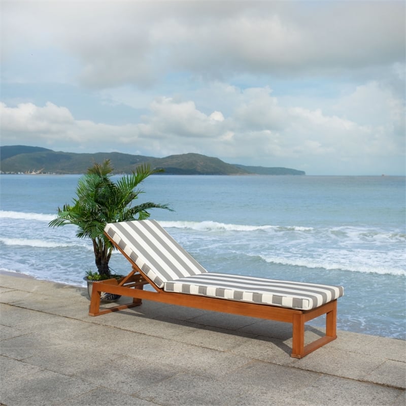 Safavieh Solano Wood Sunlounger in Natural / Gray