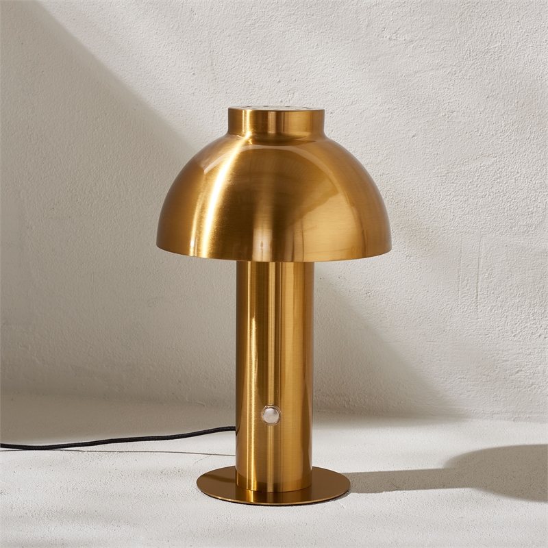 Safavieh Niara Iron Rechargeable Led Table in Brass