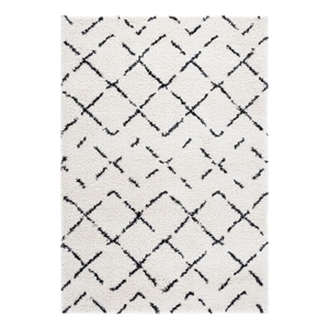 Safavieh Arizona Shag 5'-1&quot x 7'-6&quot Polypropylene Power Loomed Rug inIvory/Black