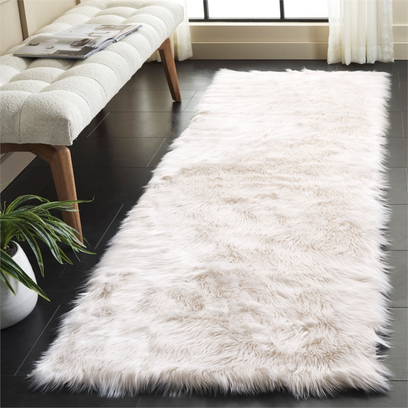 Safavieh Faux Sheep Skin 2'-0