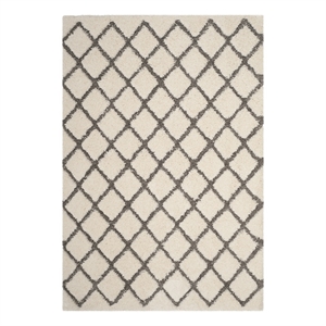 Safavieh Adriana Shag 5'-1&quot x 7'-6&quot Power Loomed Rug in Cream / Gray