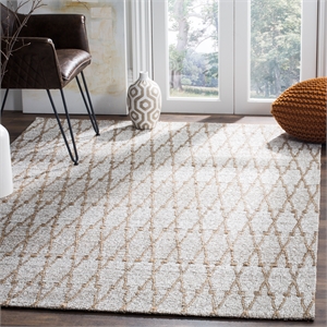 Safavieh Cape Cod 5'-0&quot x 8'-0&quot Polyester Hand Woven Rug in Silver/Natural