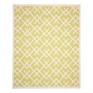 Safavieh Dhurries 6'-0&quot x 9'-0&quot Wool Hand Woven Flat Weave Rug in Green / Ivory