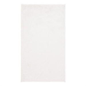 Safavieh Faux Fur Rug 2'-3&quot x 4'-0&quot Polyester Power Loomed Rug in Ivory