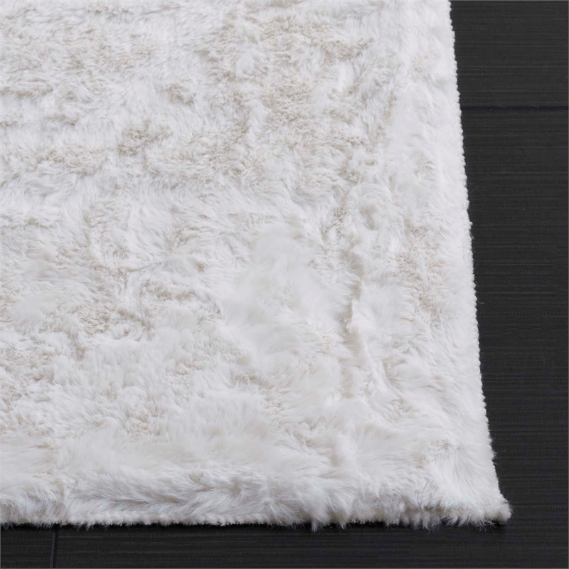 Safavieh Faux Fur Rug 3'-0