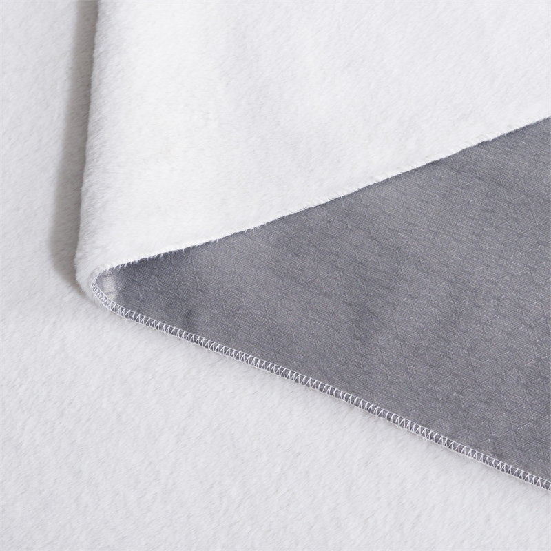 Safavieh Faux Fur Rug 5'-0