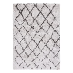 Safavieh FlokatiShag900 5'-3&quotx7'-6&quotPolyester Power Loomed Rug in Silver/Charcoal