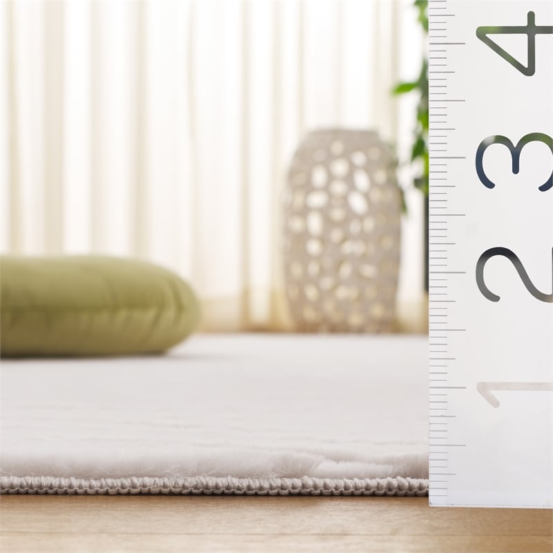 Safavieh Faux Rabbit Fur 800 4'-0