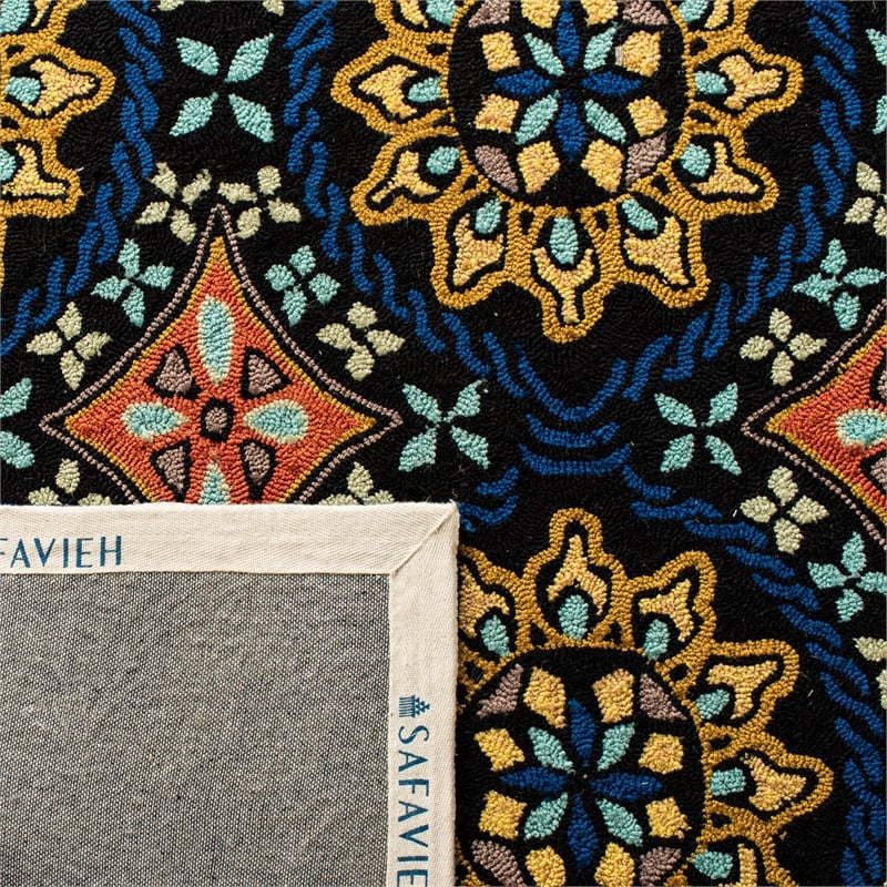 Safavieh Four Seasons 2'-4
