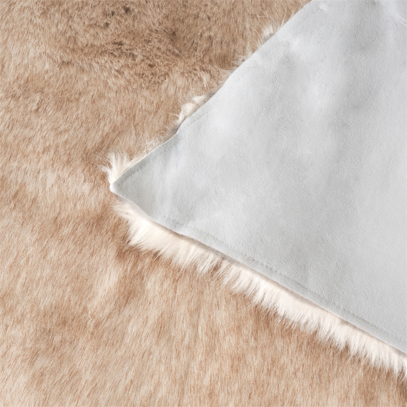 Safavieh Faux Sheep Skin 3'-0
