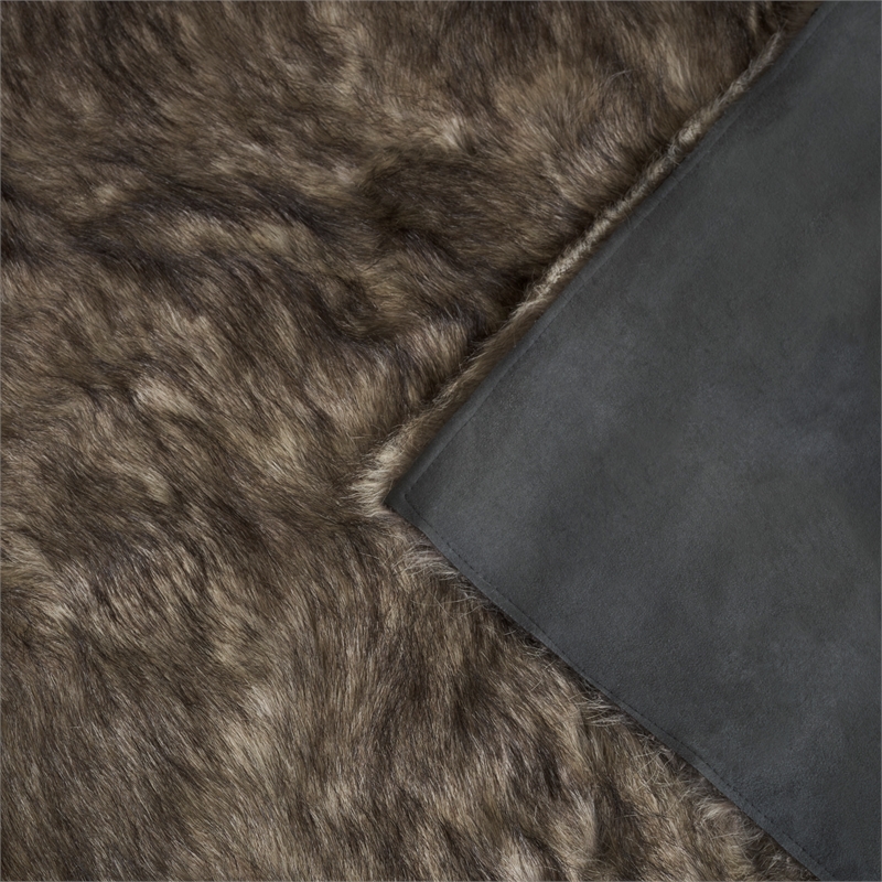 Safavieh Faux Sheep Skin 3'-0