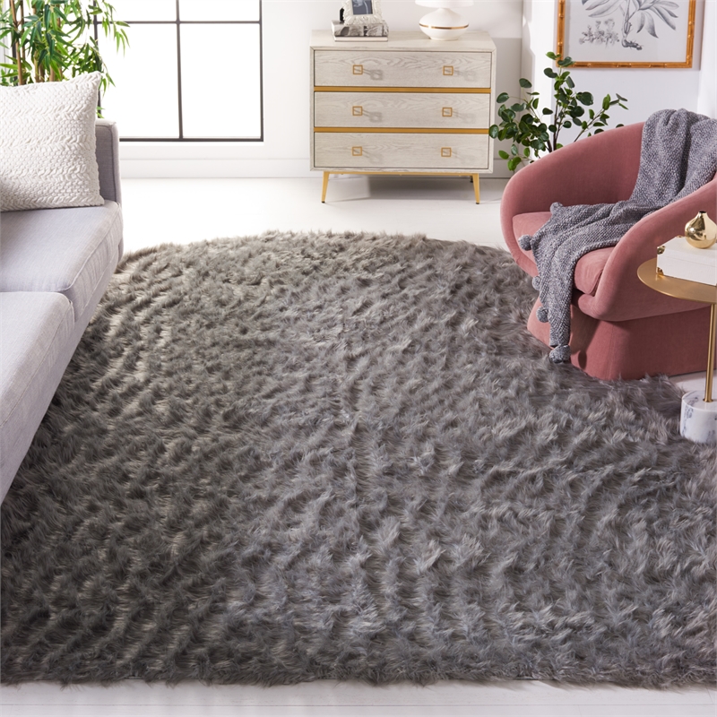 Safavieh Faux Sheep Skin 8'-0