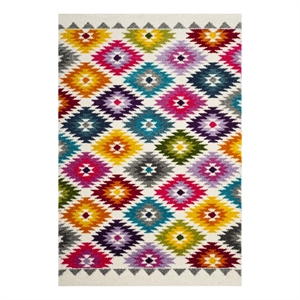 Safavieh Fiesta Shag 5'-1&quot x 7'-6&quot Power Loomed Rug in Cream / Multi-Color