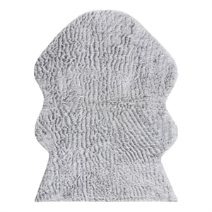 Safavieh Faux Sheep Skin 8'-0&quot x 10'-0&quot Acrylic Power Loomed Rug in Light Gray