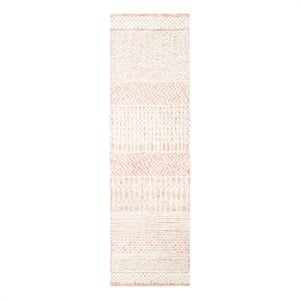 Safavieh Glamour 2'-3&quot x 8'-0&quot Wool Hand Tufted Rug in Pink / Ivory