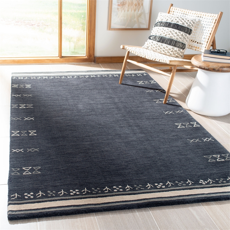Safavieh Himalaya 5' X 8' Wool Hand Loomed Rug in Charcoal