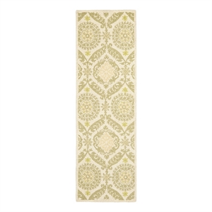Safavieh Chelsea 2'-6&quot x 10'-0&quot Wool Hand Hooked Rug in Beige / Green