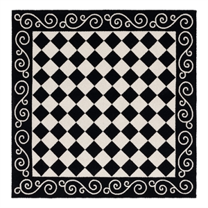 Safavieh Chelsea 6'-0&quot x 6'-0&quot Wool Hand Hooked Rug in Black / Ivory