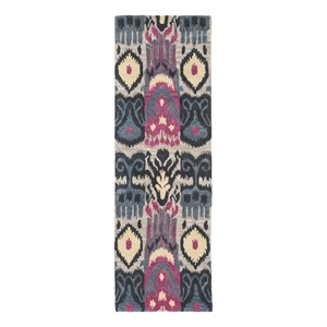 Safavieh Ikat 2'-3&quot x 8'-0&quot Wool Hand Tufted Rug in Beige / Blue