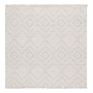 Safavieh Kilim 6'-0&quot x 6'-0&quot Wool and Cotton Flatweave Rug in Light Gray / Ivory