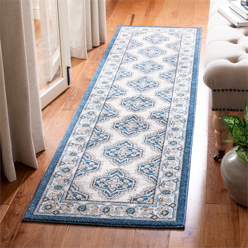 Safavieh Liberty 700 2'-0