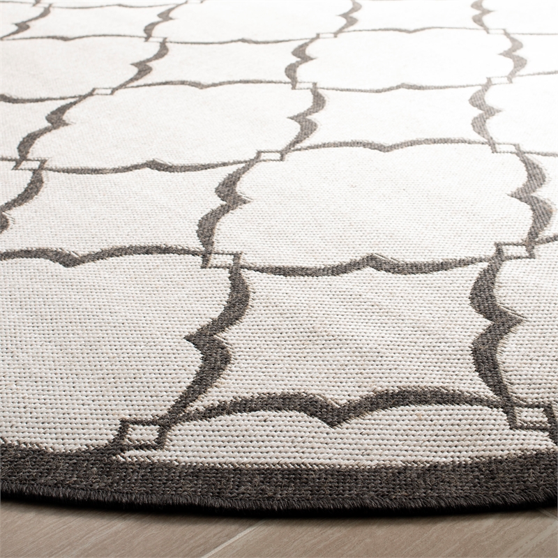 Safavieh Linden 100 6'-7