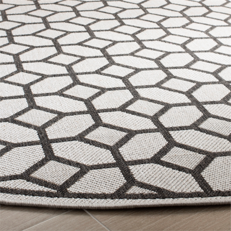 Safavieh Linden 100 6'-7