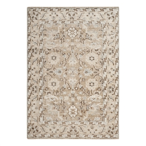 Safavieh Maharaja 4'-0&quot x 6'-0&quot Hand Knotted Rug in Beige / Ivory