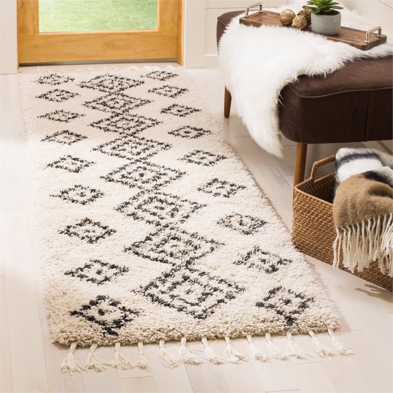 Safavieh Moroccan Fringe Shag 200 2'-3