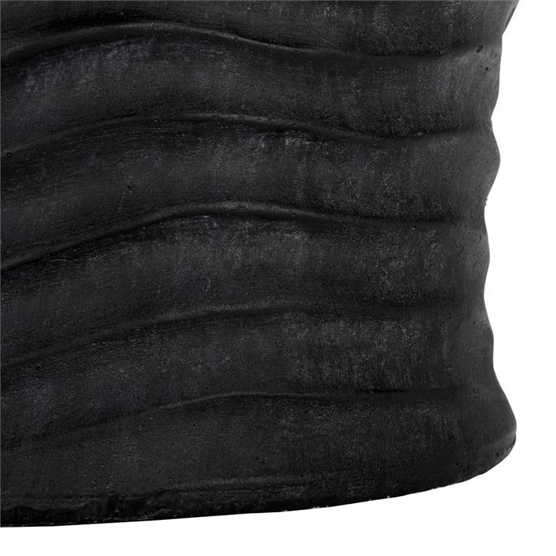 Safavieh Damian Planter Pot  in Black