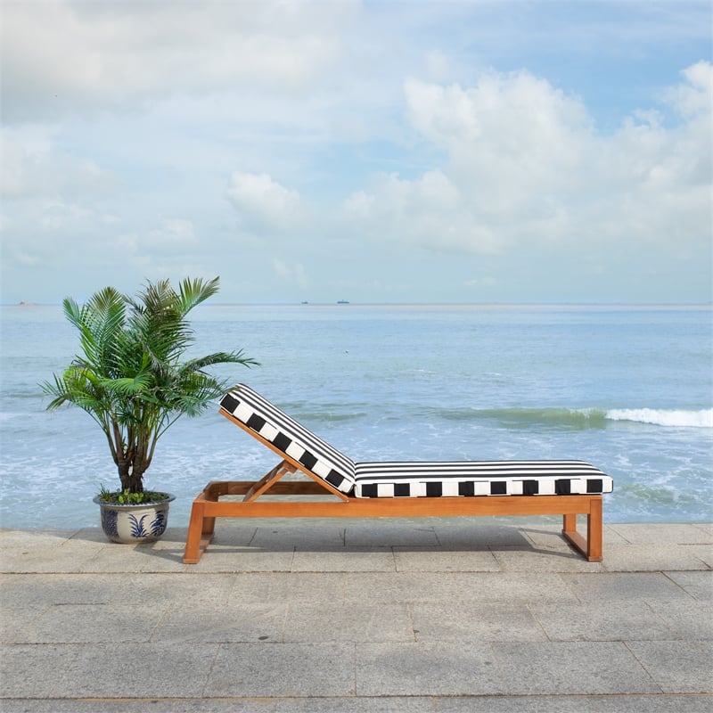 Safavieh Solano Wood and Fabric Sunlounger in Natural / Black