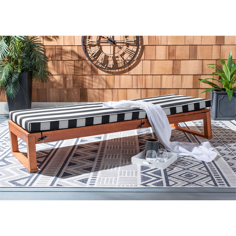Safavieh Solano Wood and Fabric Sunlounger in Natural / Navy