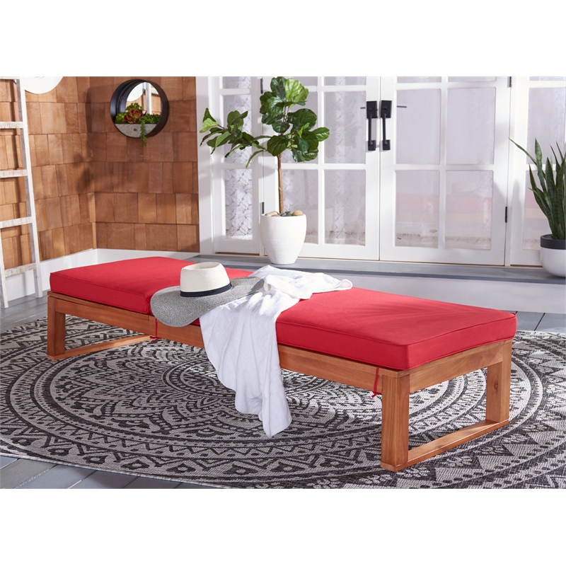 Safavieh Solano Wood and Fabric Sunlounger in Natural / Red
