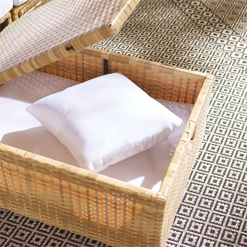 Safavieh Pramla Wicker and Rattan Sette w/Ottoman in Natural / White