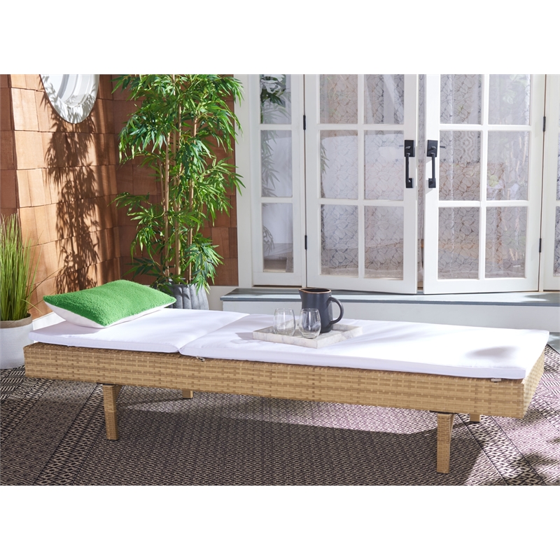 Safavieh Cam Wicker and Rattan Sunlounger in Natural / White