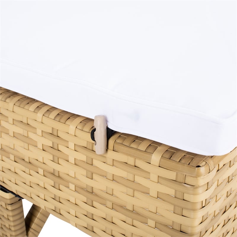 Safavieh Cam Wicker and Rattan Sunlounger in Natural / White