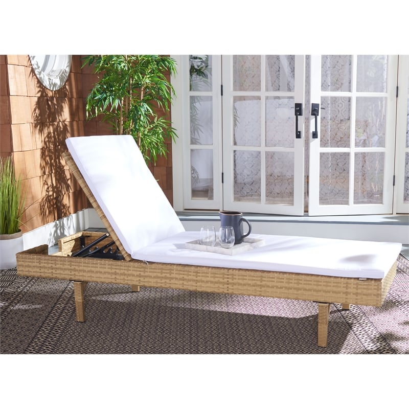 Safavieh Cam Wicker and Rattan Sunlounger in Natural / White