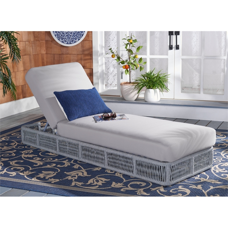 Safavieh Gillian Steel and Fabric Daybed in Gray / Gray
