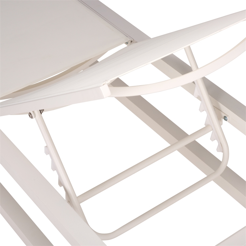 Safavieh Logan Aluminum Lounger in White / White