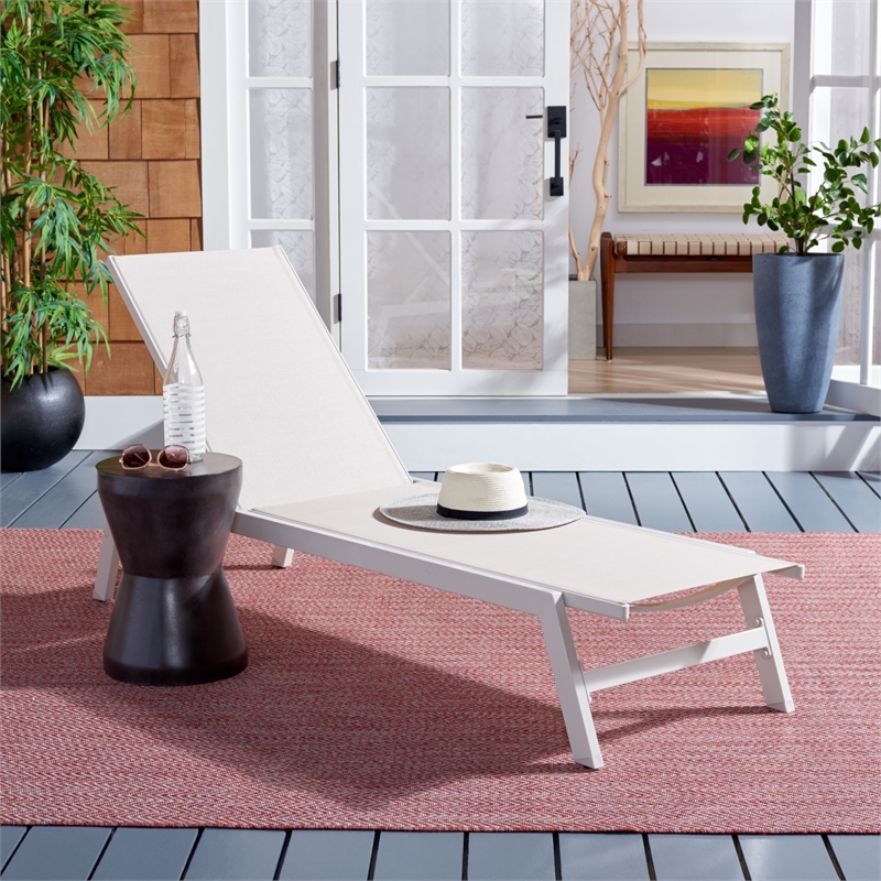 Safavieh Fionne Aluminum Sunlounger in White / Beige