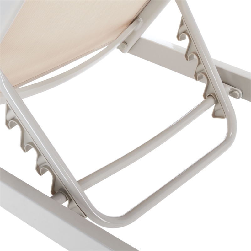 Safavieh Fionne Aluminum Sunlounger in White / Beige