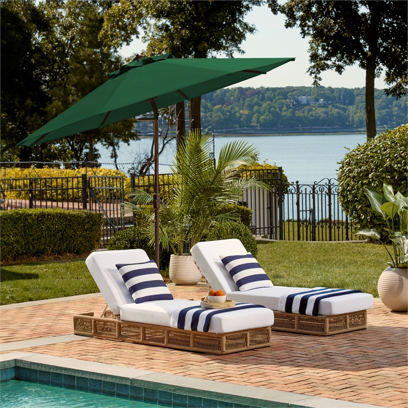 Safavieh Ortega 9 Ft Metal and Fabric Crank Umbrella in Green