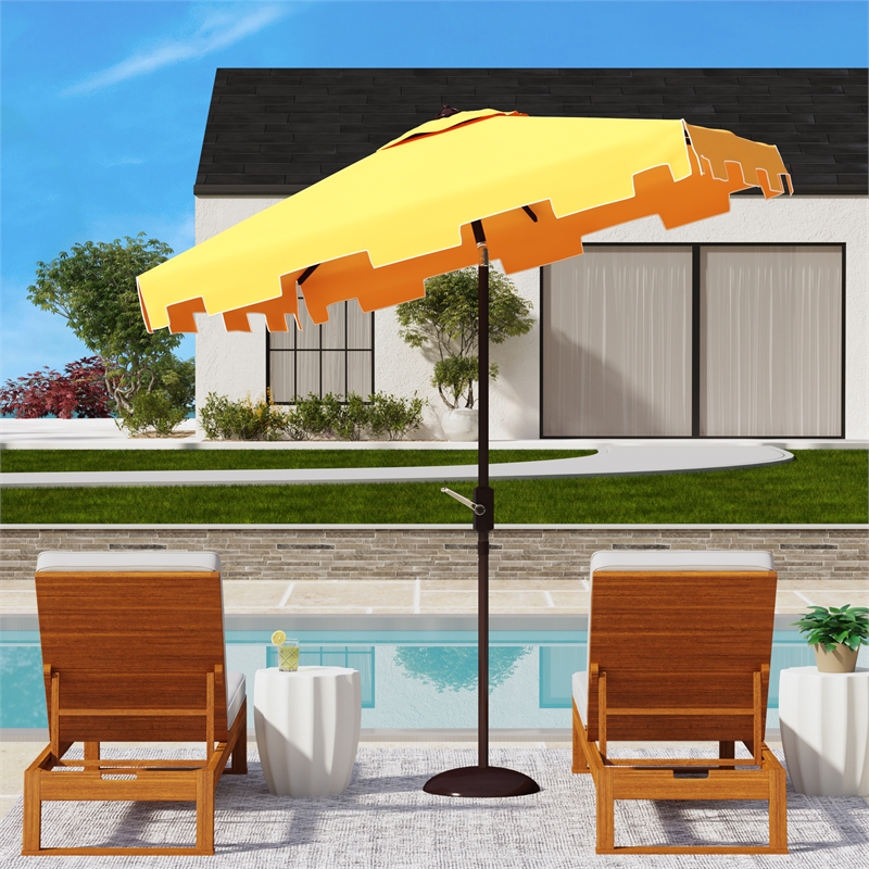 Safavieh Zimmerman 7.5 Ft Square Metal and Fabric Market Umbrella inYellow/White