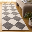 Safavieh Ebony 2'-3