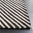 Safavieh Ebony 2'-3